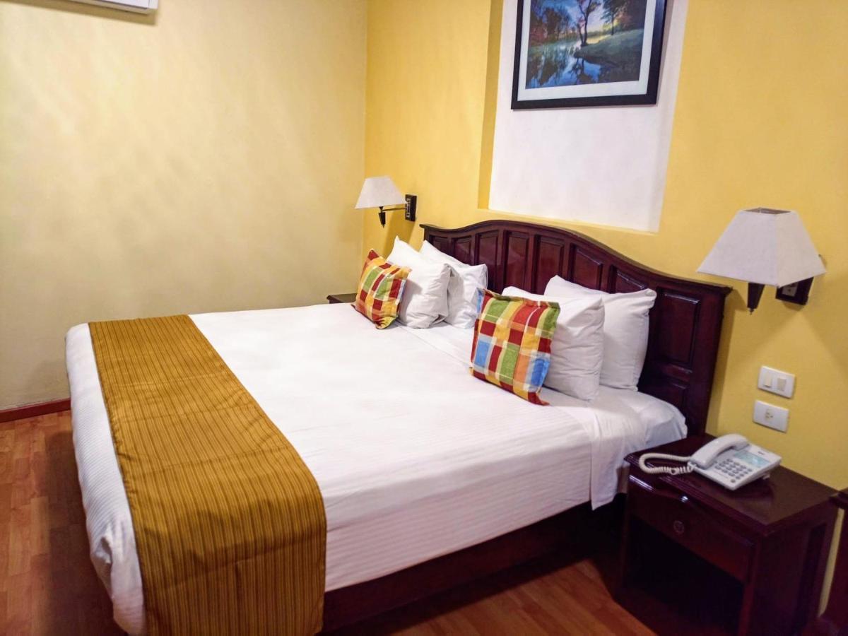 Hotel Madan Cardenas Luaran gambar