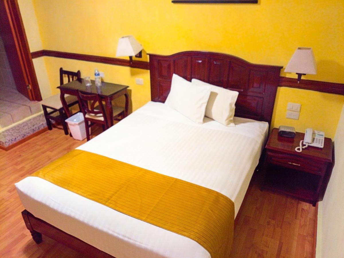 Hotel Madan Cardenas Luaran gambar