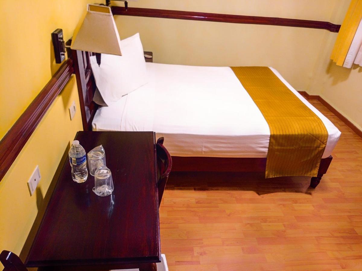 Hotel Madan Cardenas Luaran gambar