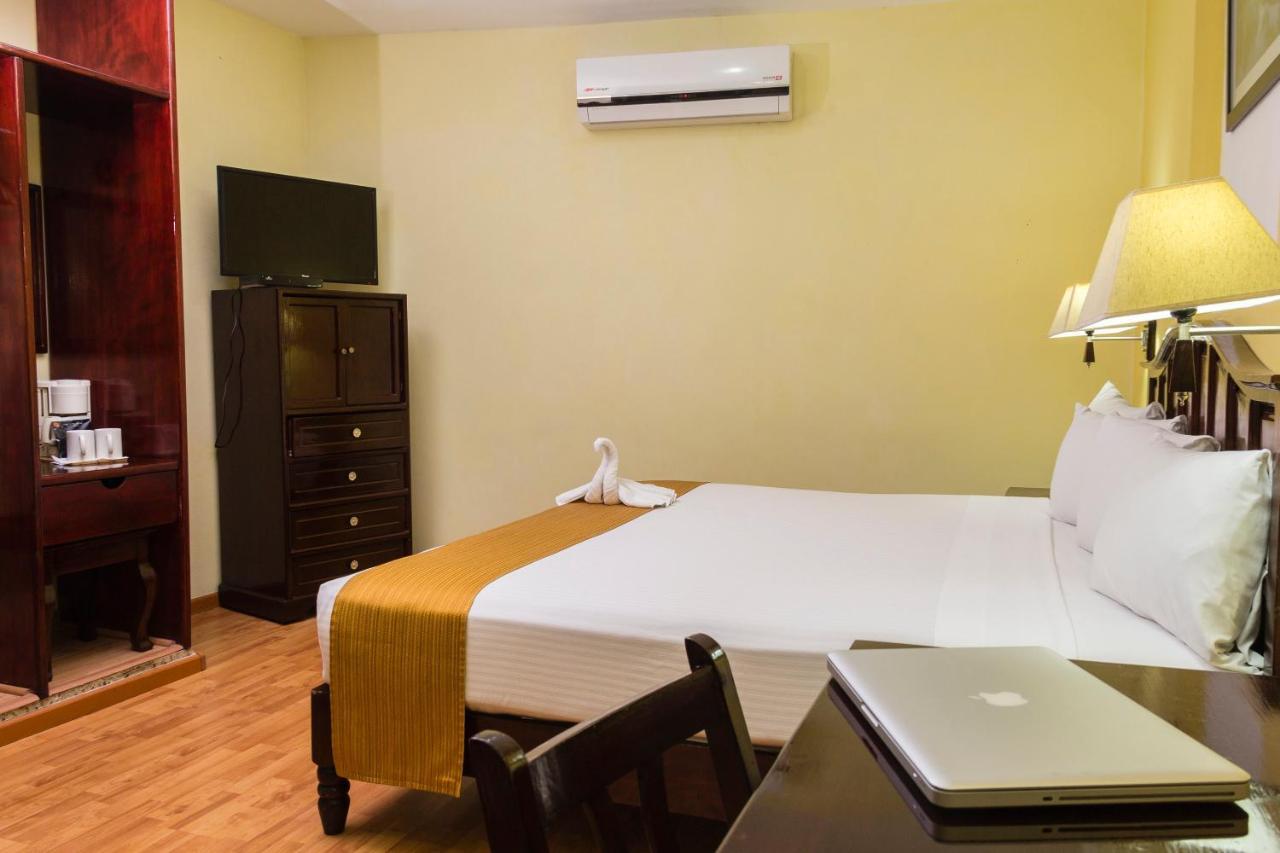 Hotel Madan Cardenas Luaran gambar