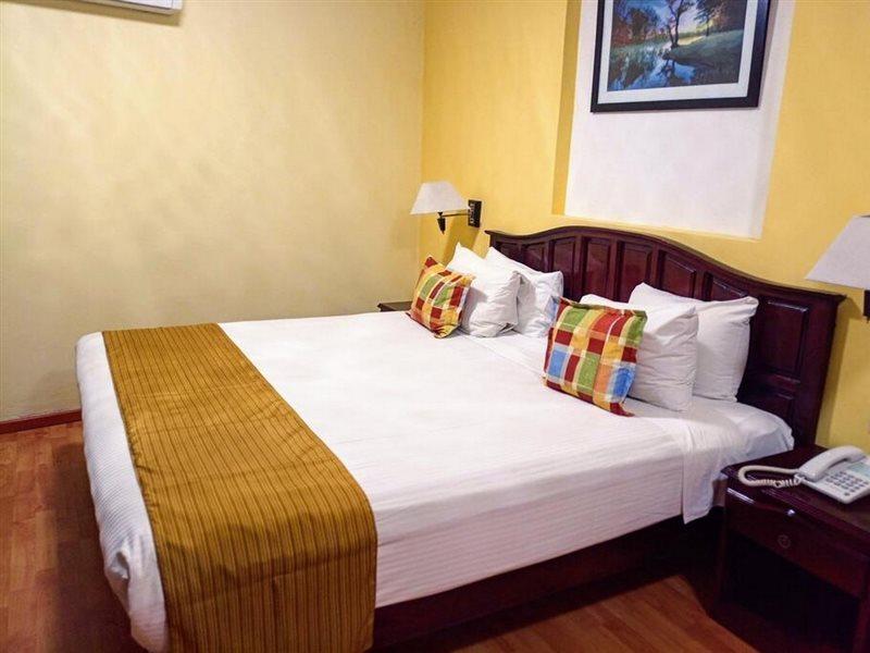 Hotel Madan Cardenas Luaran gambar