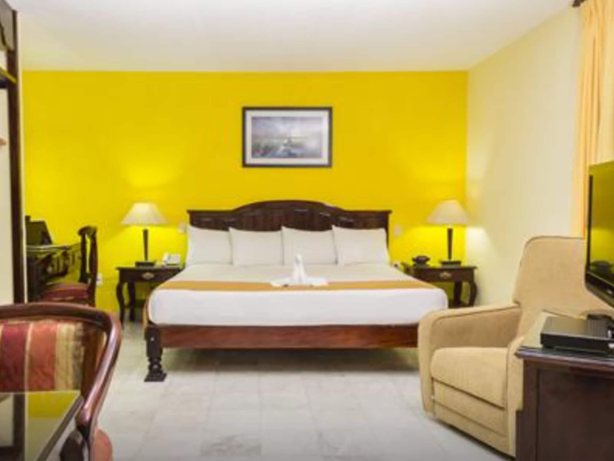 Hotel Madan Cardenas Luaran gambar