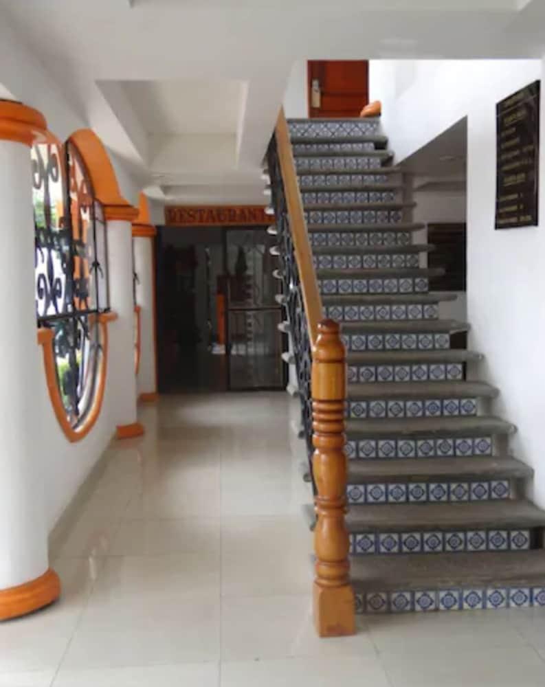 Hotel Madan Cardenas Luaran gambar