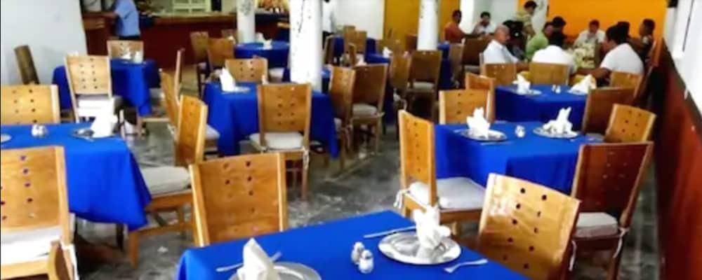 Hotel Madan Cardenas Luaran gambar