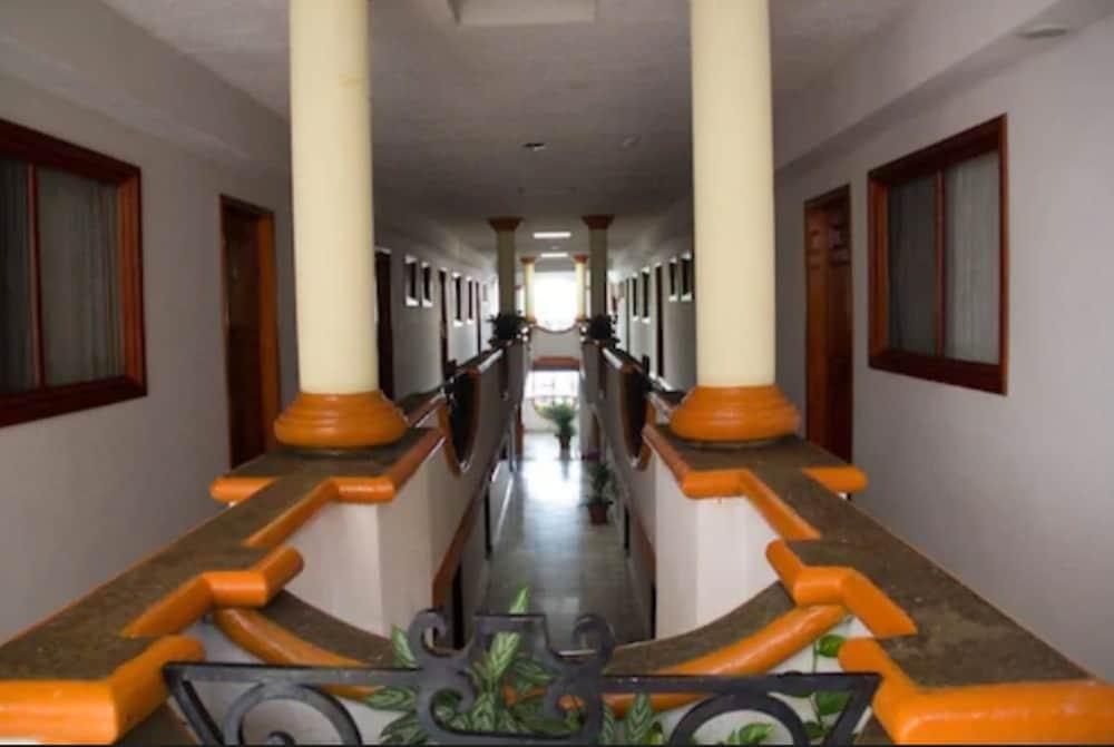 Hotel Madan Cardenas Luaran gambar