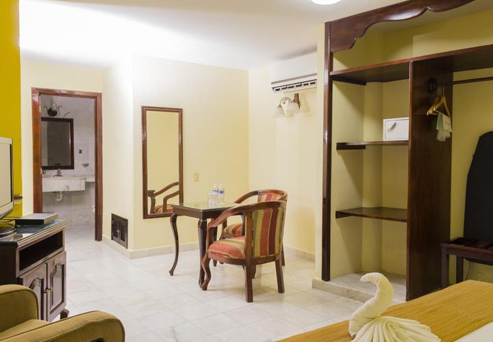 Hotel Madan Cardenas Luaran gambar